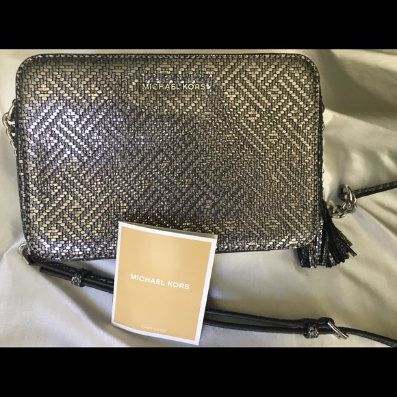 Michael Kors Handbags - NWT Michael Kors Ginny Crossbody Bag